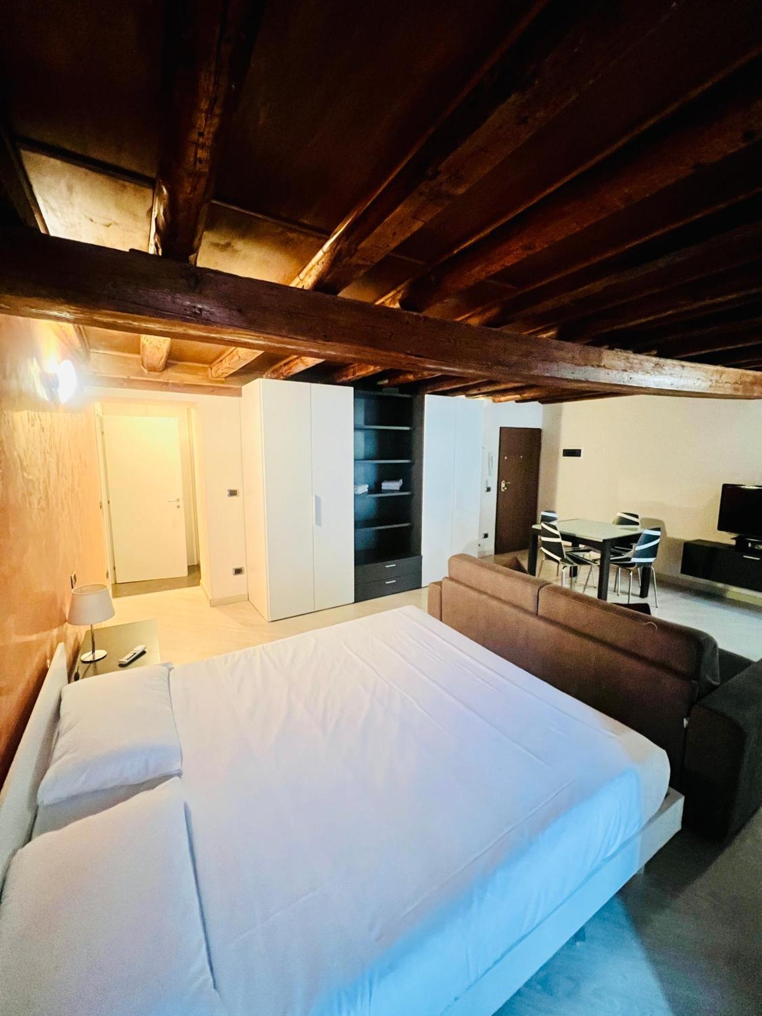 Room Verona Ai Duchi Екстериор снимка